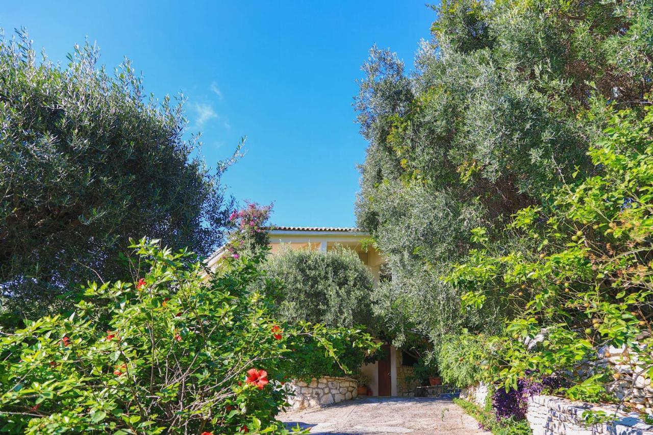 Villa Natasha Katavolos Exterior photo